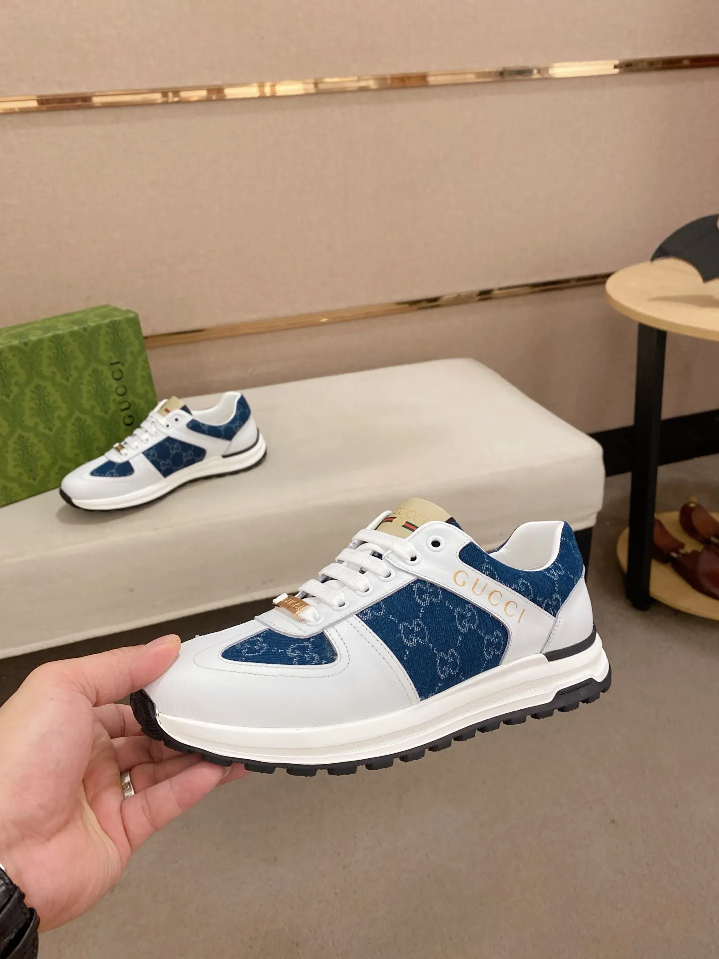 Men's clothing and shoes💰 400💰🇮🇹🇮🇹GUCCI (Gucci) top 🔍🔍 new models are on sale at the same time, the upper 🇮🇹 is imported Italian first-layer cowhide, the lining is fully imported sheepskin 💪💪, completely 1⃣️compared 1⃣️Reproduction🇮🇹💪💪, ⚠Sole: The original sole is specially provided by the original factory, the exclusive movable molded sole is super comfortable, ⚠Original factory follow-up goods, 🔍🔍high quality, you can enter and leave the counter at will, welcome to compare⚠. Code number: 38-44 (45 is custom-made and cannot be returned or exchanged)